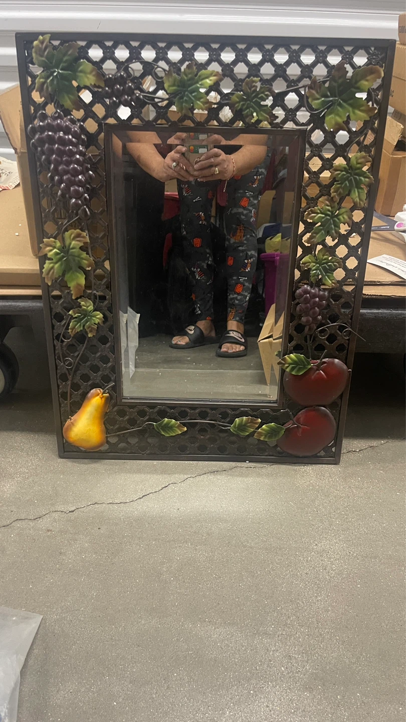 Metal Sconce with Grapes, Apples, Pears, and Leaves - photo 2