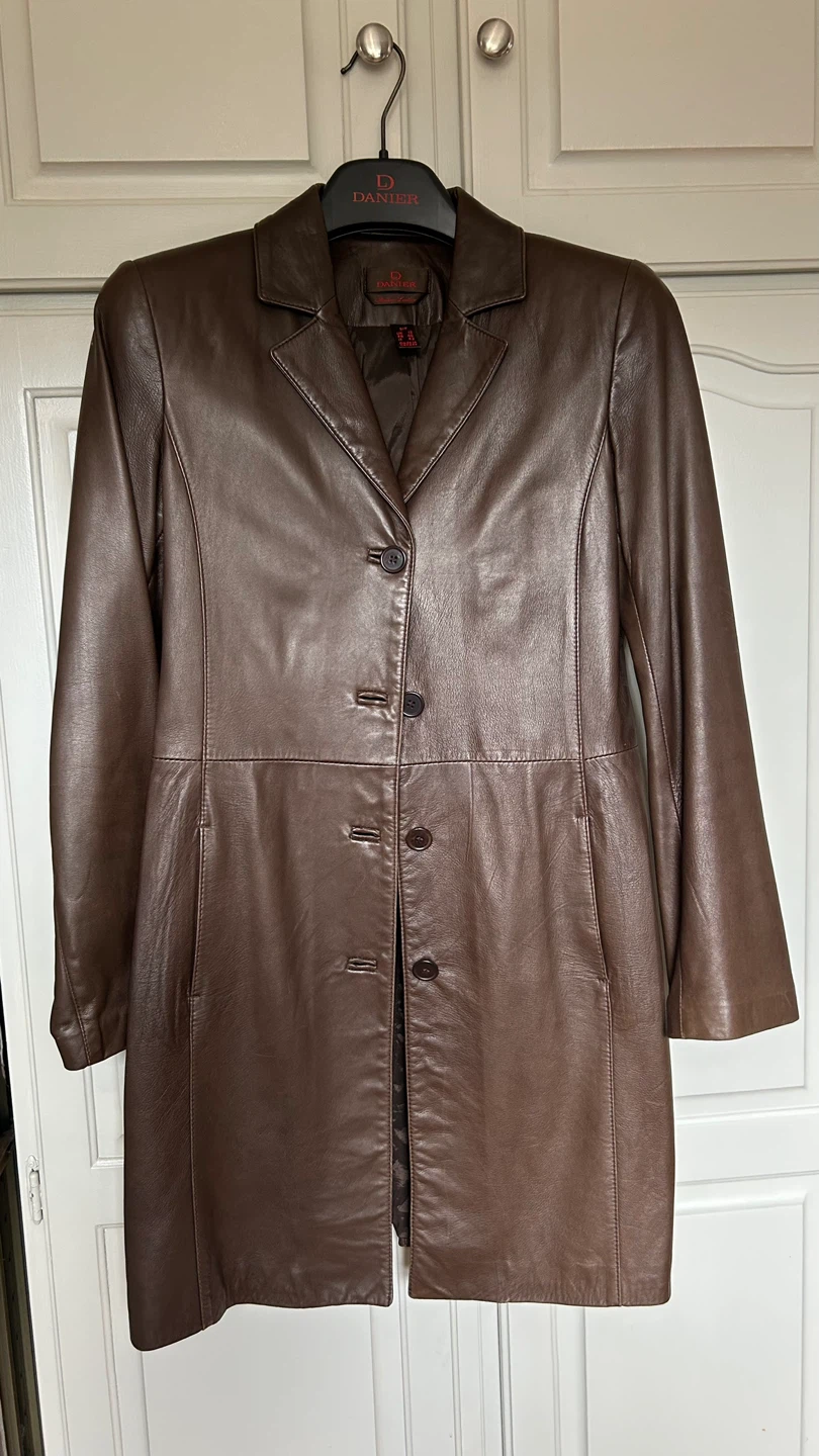 Genuine lambskin leather coat, classic tailored fit