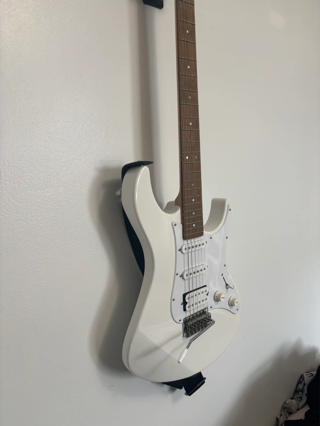 Yamaha PAC012WH Double Cutaway Electric Guitar – White - photo 3