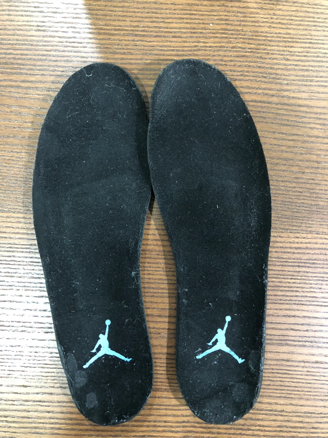 JORDAN 4 UNC - photo 3