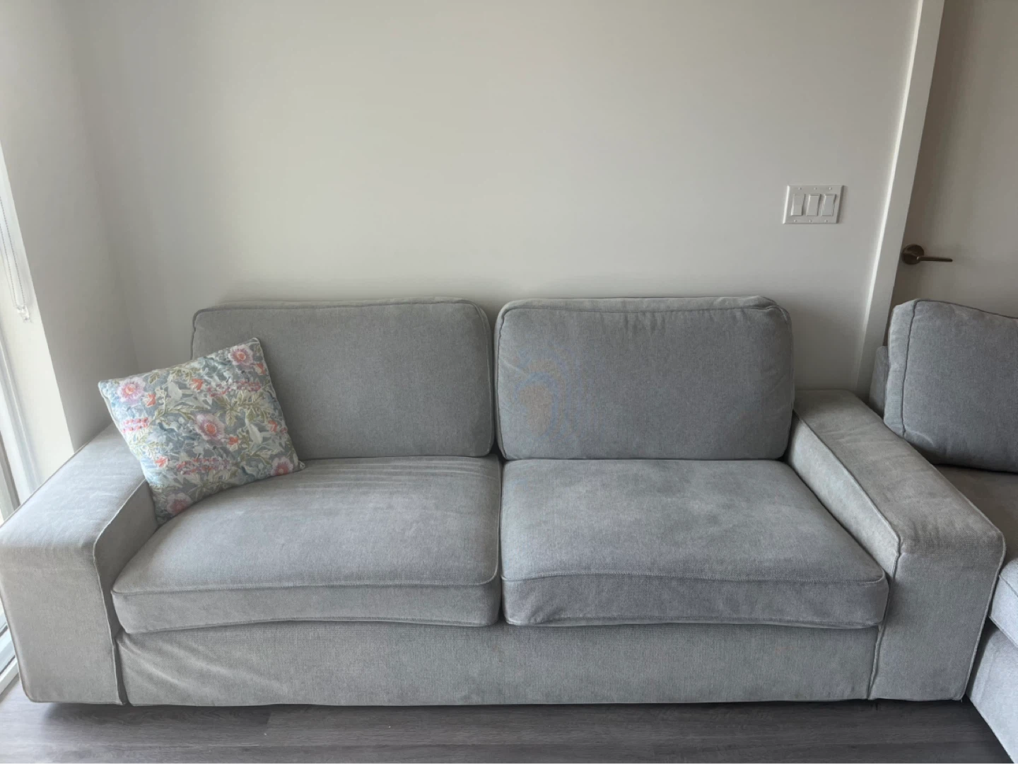 Gray 3-Seater Sofa with Throw Pillow