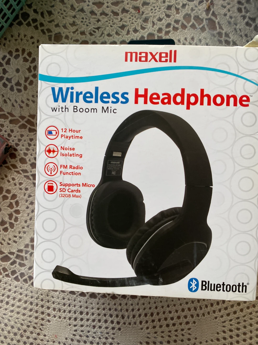 Maxell Wireless Headphones with Boom Mic