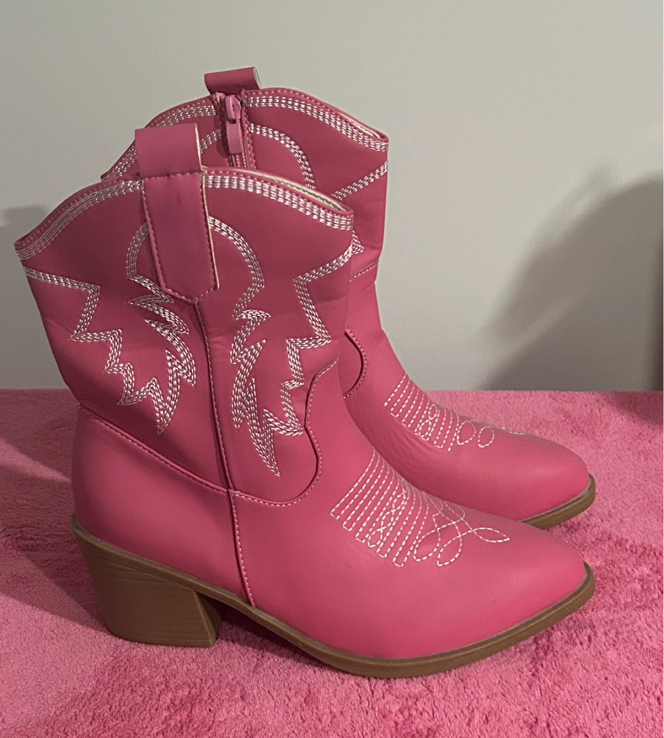 Pink Cowboy Boots Size 38  US/CA 7.5