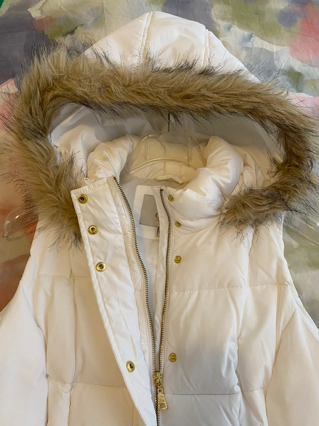 White Guess Puffer Vest with Fur Hood - XL/TG