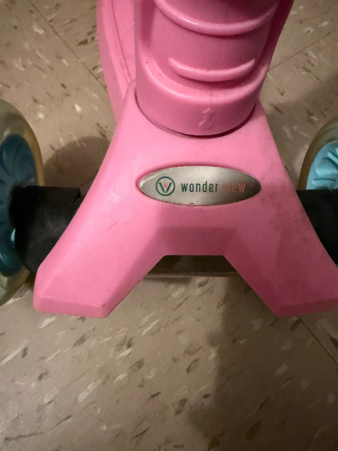 Wonder View Pink 3-Wheel Scooter - photo 3