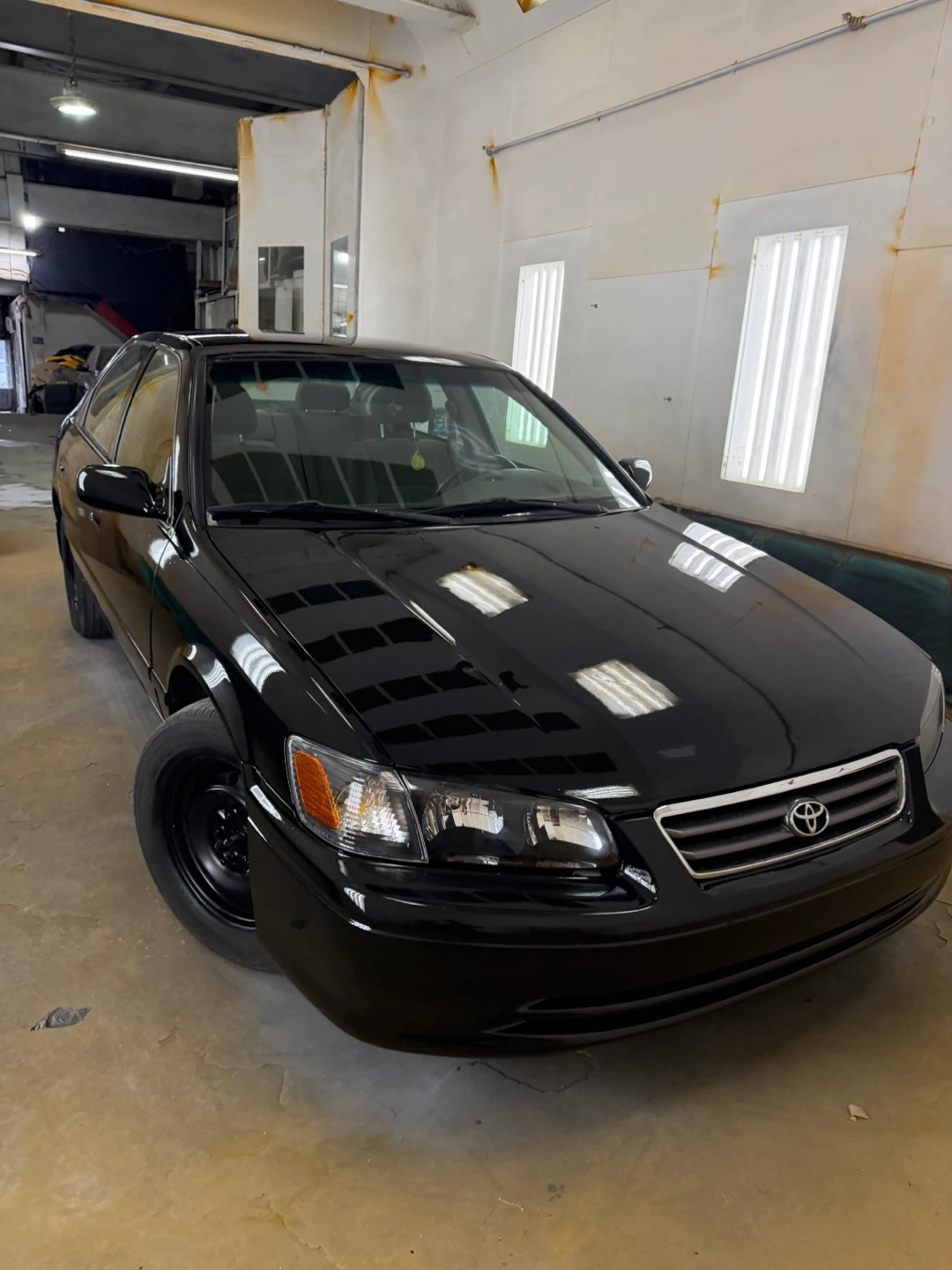 2000 Black Toyota Camry LE - photo 3