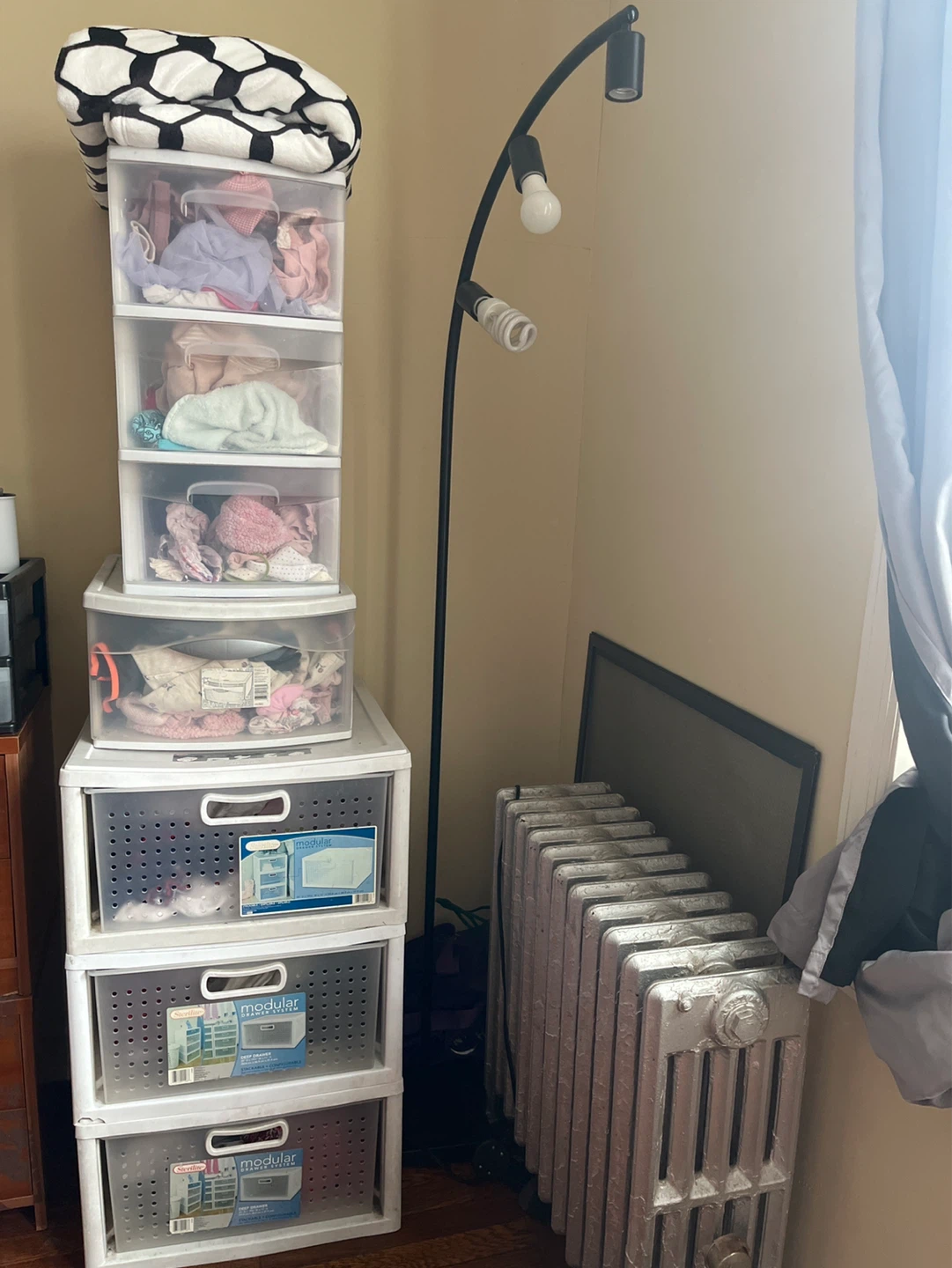 Sterilite Modular 7  Drawer Storage Unit