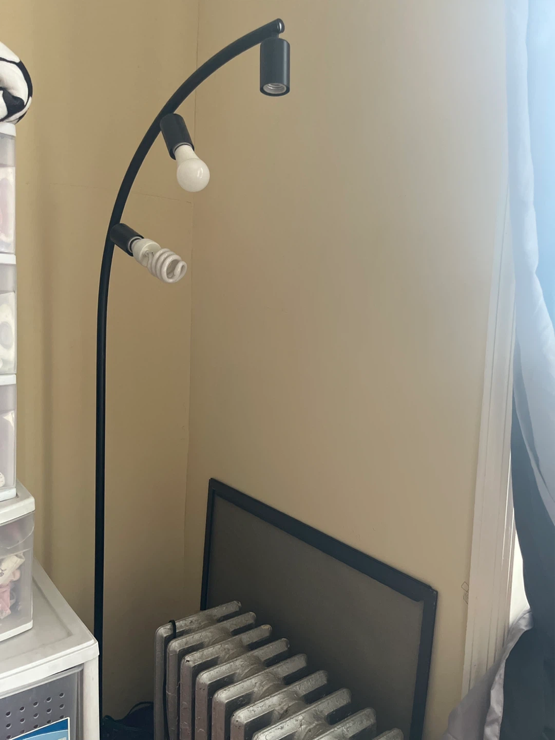 Black Arc Floor Lamp with Multiple Heads