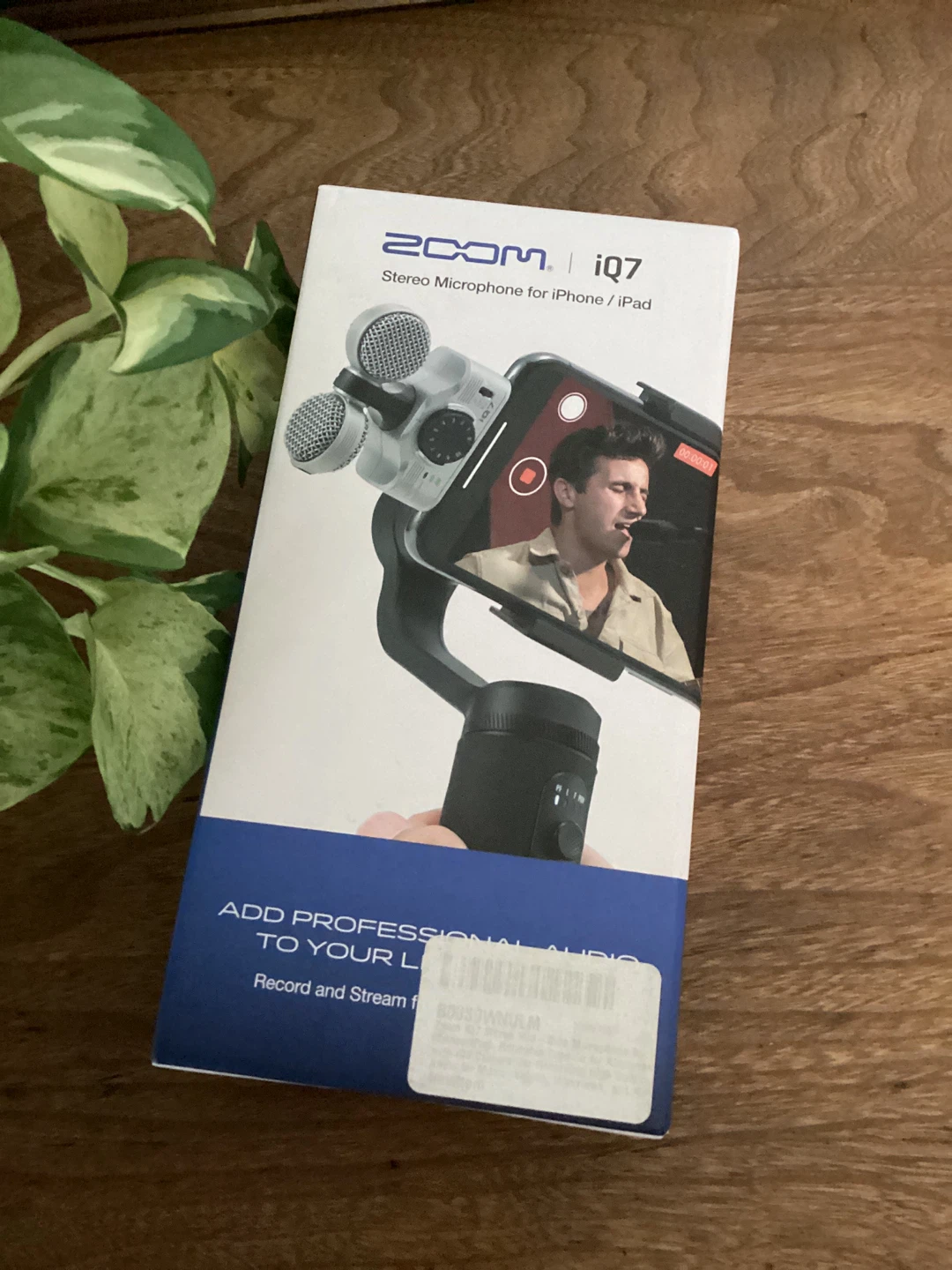 BNIB Zoom iQ7 Stereo Microphone for iPhone/iPad - photo 3