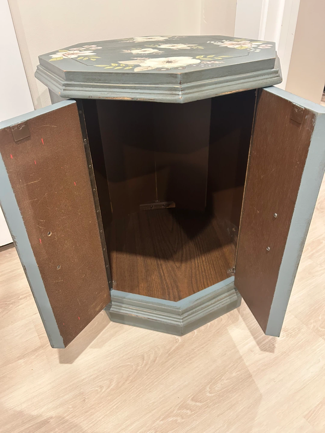 Vintage Hexagonal Pedestal Side Table - photo 3
