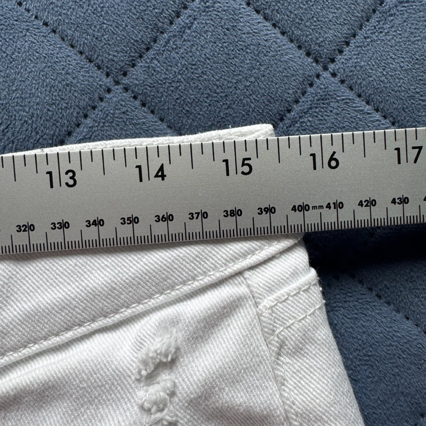 Buffalo David Bitton White Denim Shorts - Size 30 - photo 5