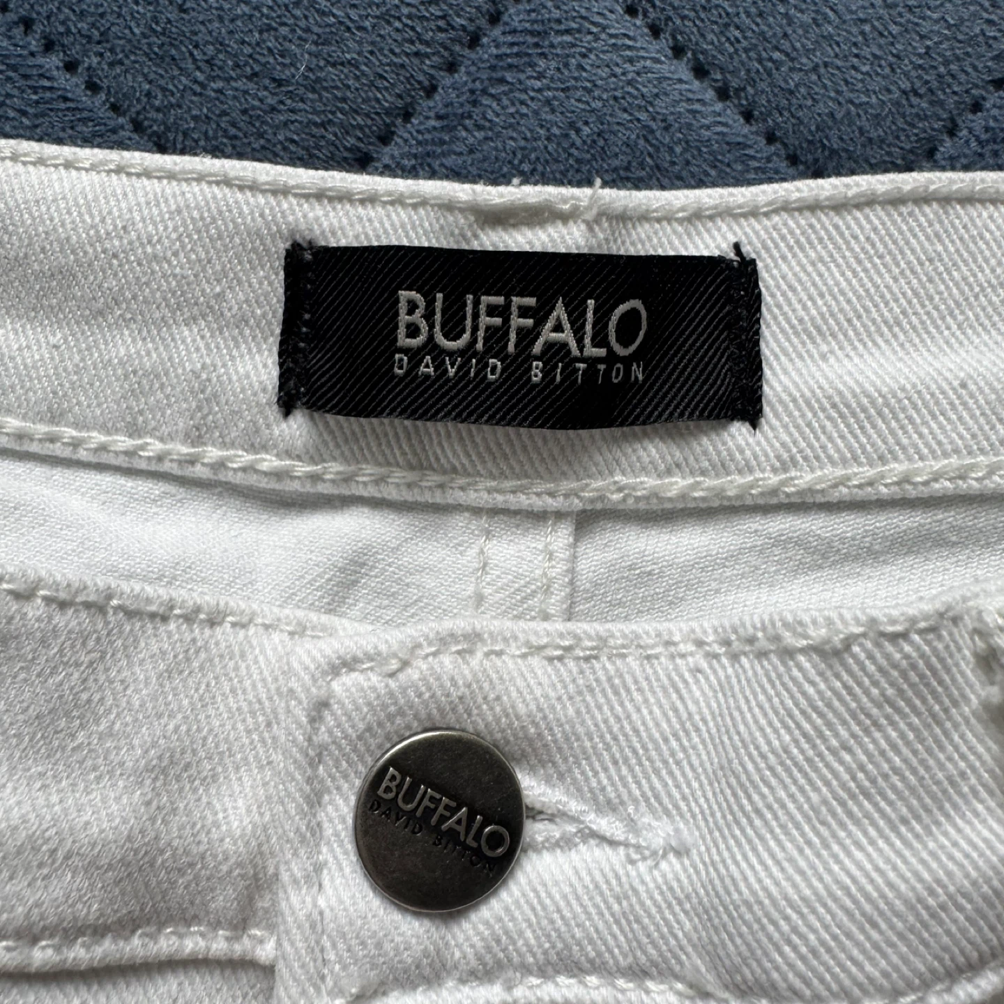 Buffalo David Bitton White Denim Shorts - Size 30 - photo 2