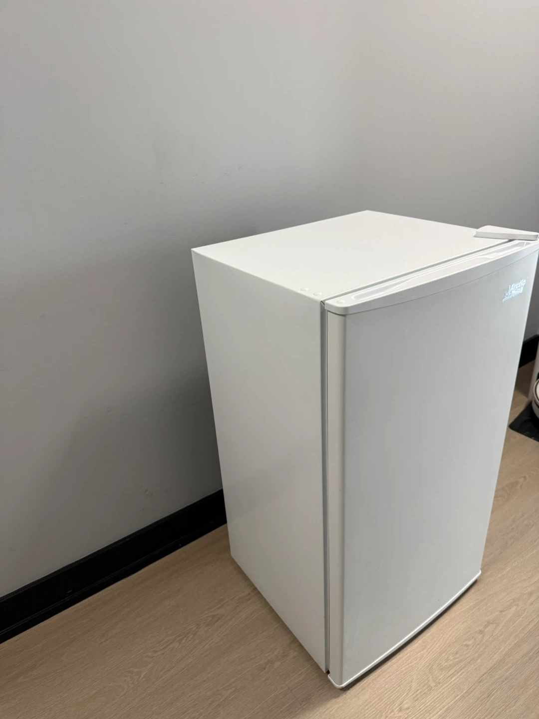 Mini Fridge! - photo 3