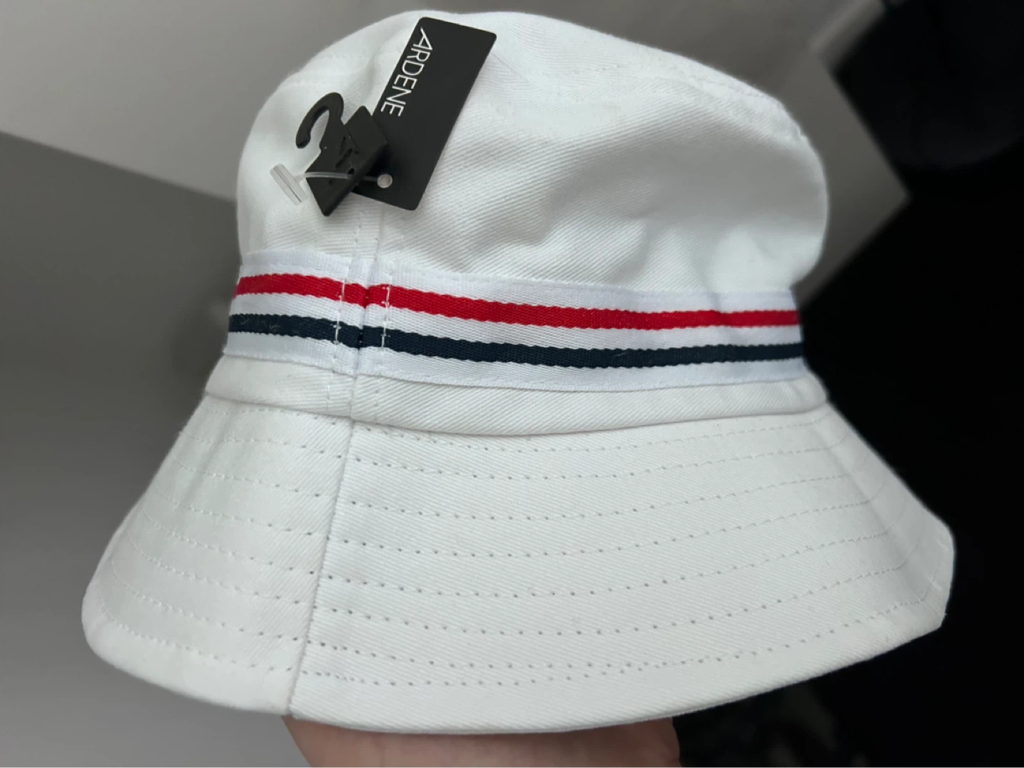Ardene bucket hat white