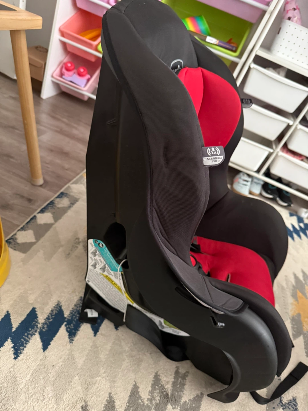 Evenflo Car Seat – Lightly Used – Excellent Condition - photo 2