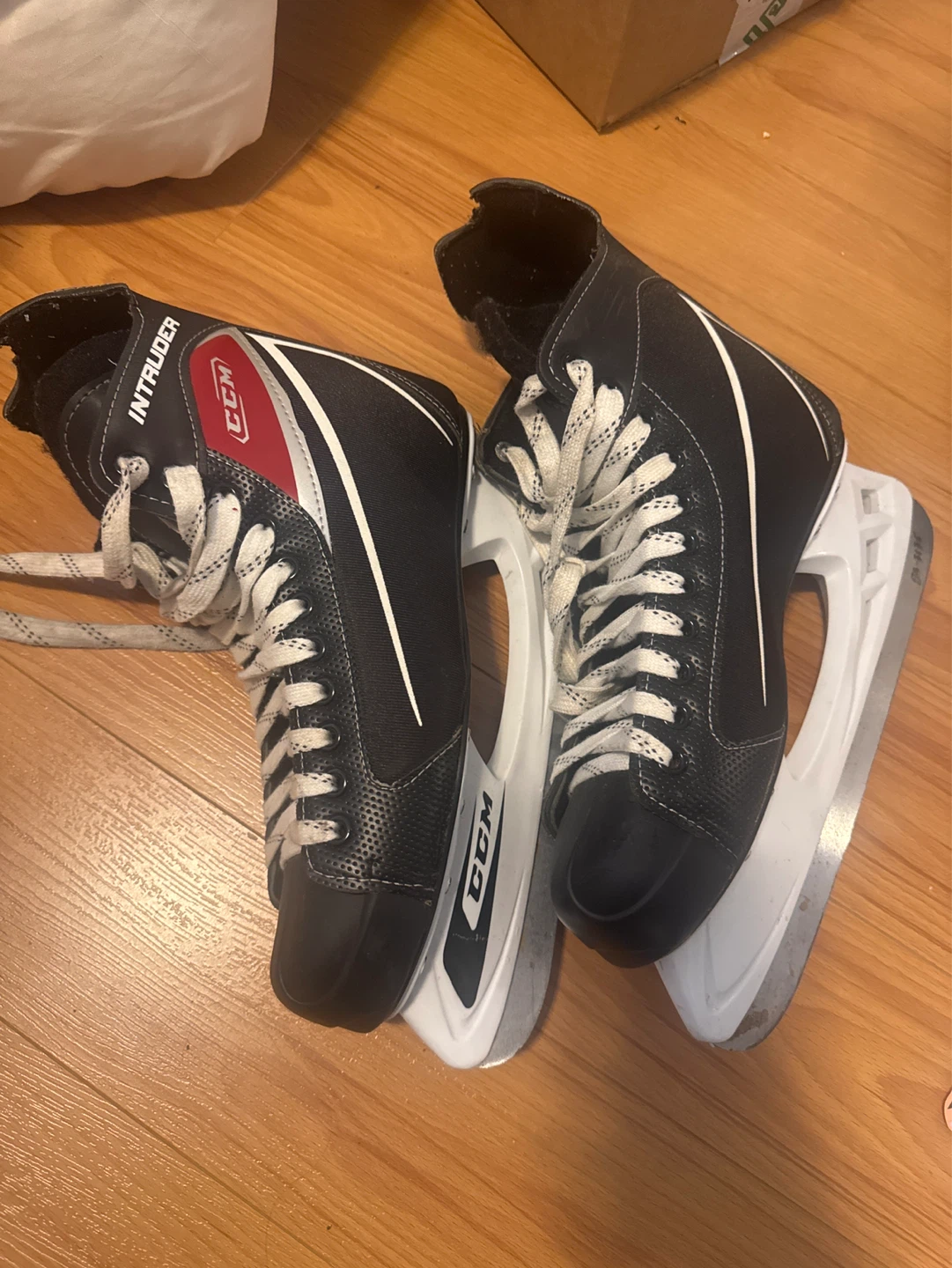 Hockey Skates Size 10