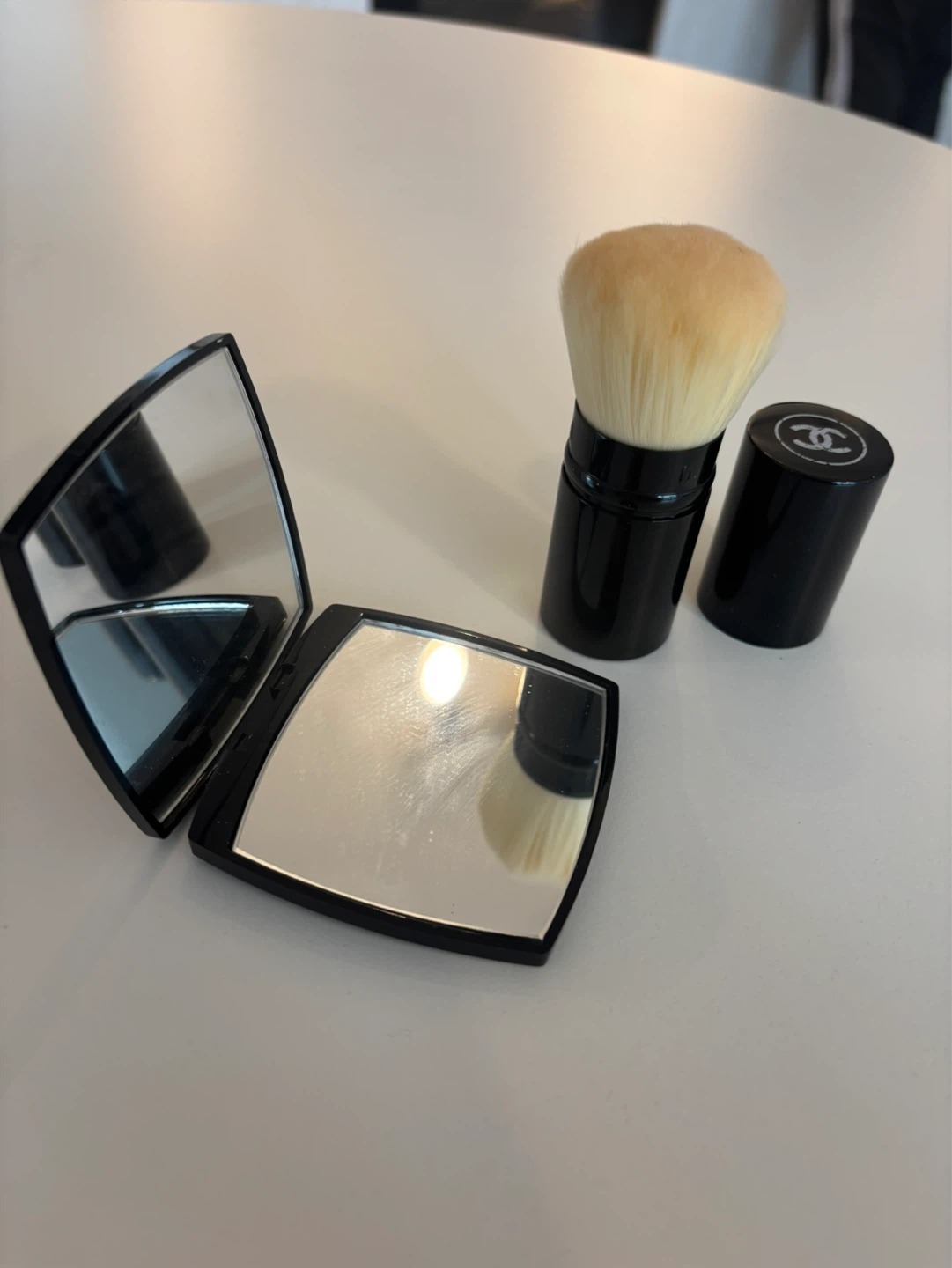 Chanel Compact Mirror and Retractable Brush Set - photo 3