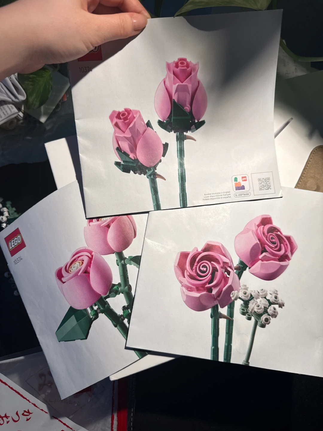 LEGO Roses Flower Bouquet Building Set - photo 2