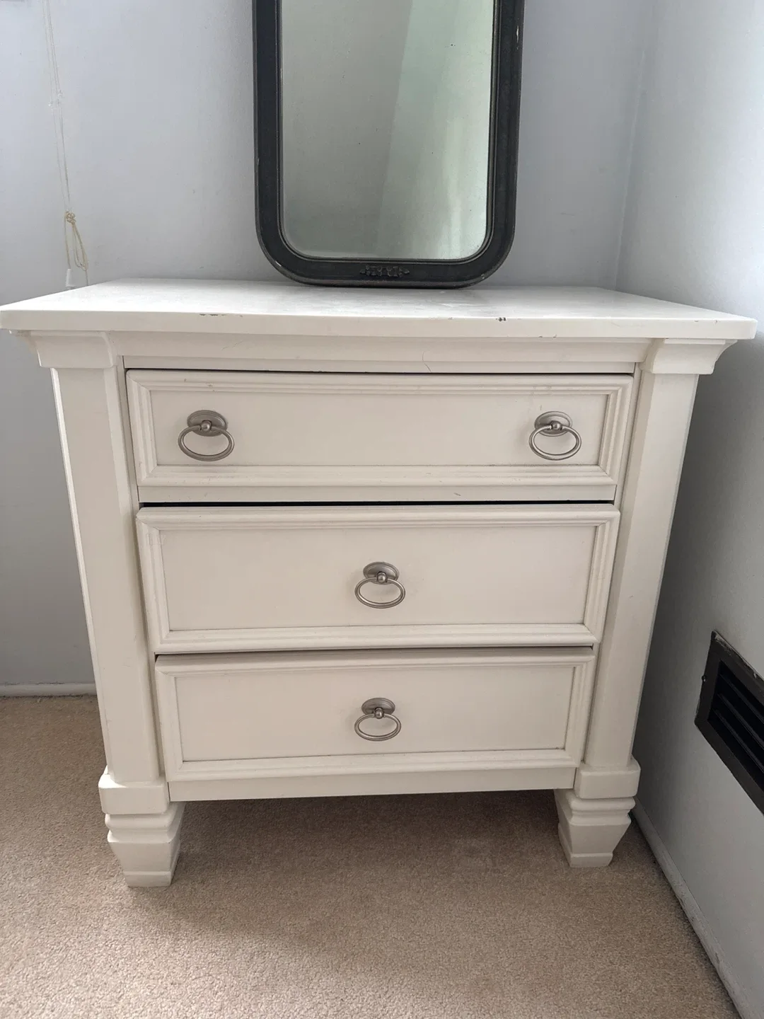 White 3-Drawer Nightstand