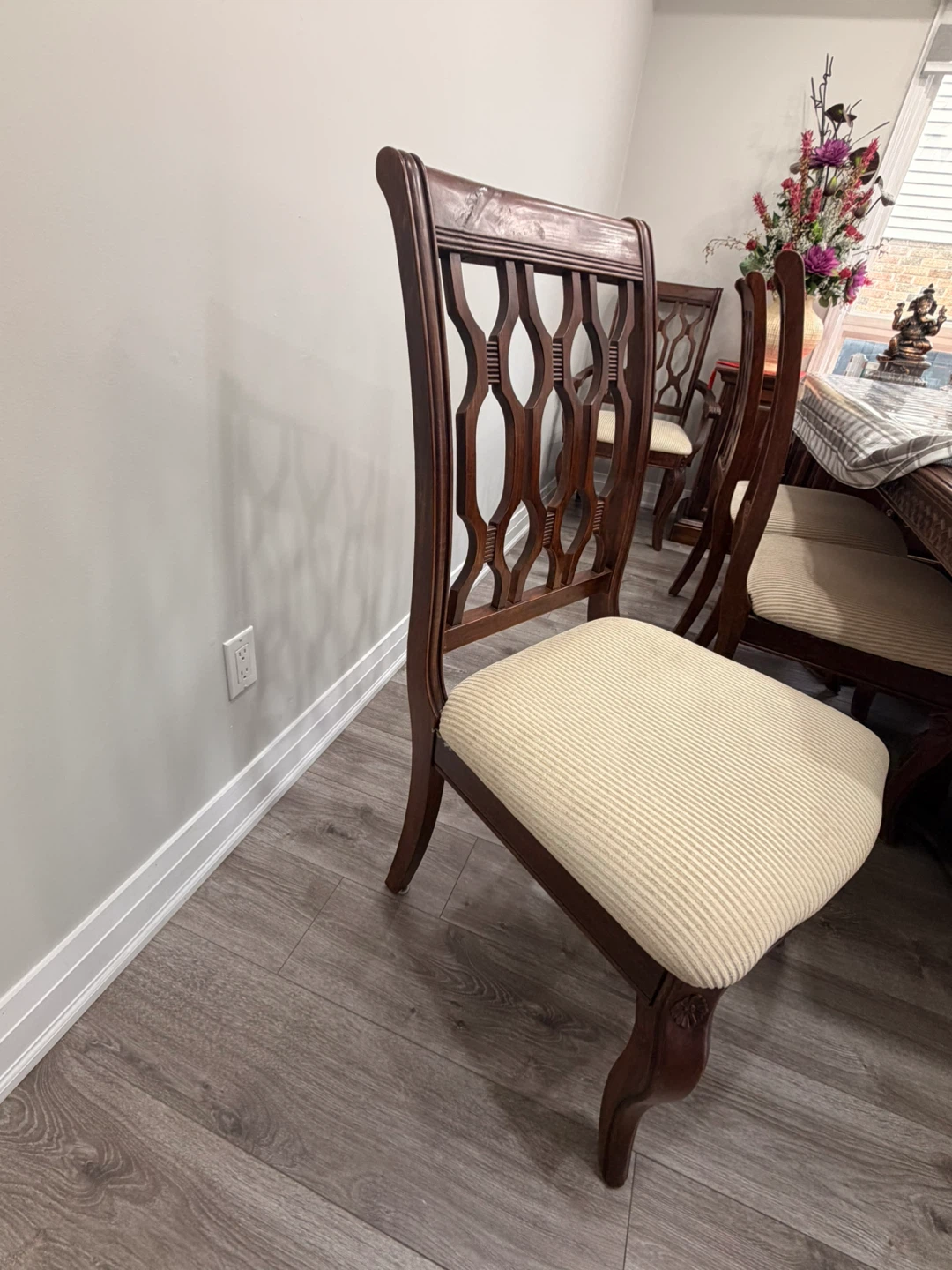 Solid wood Dining table and Chairs (Set of 8) - photo 4