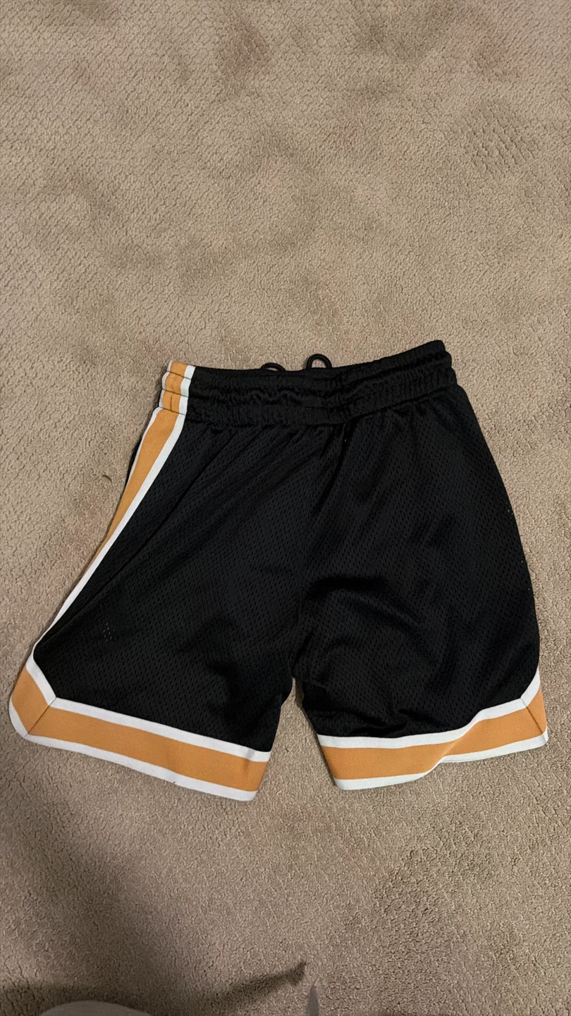 New Era New York Yankees Mesh Basketball Shorts Size S - photo 2