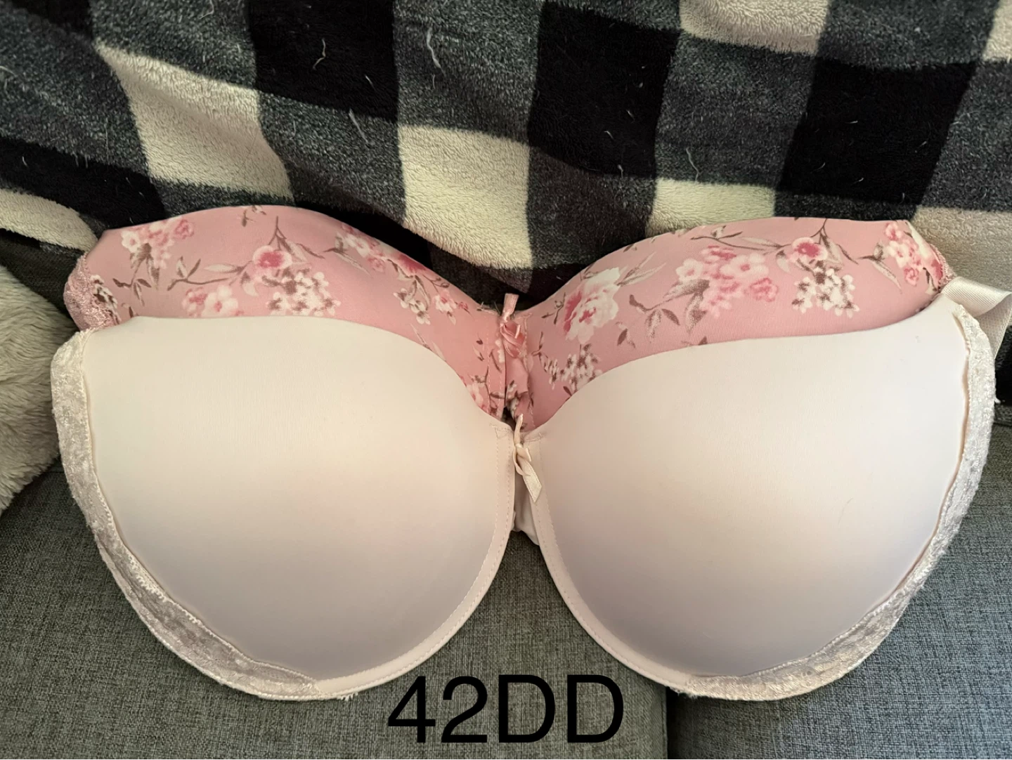 Bras for sale - photo 2