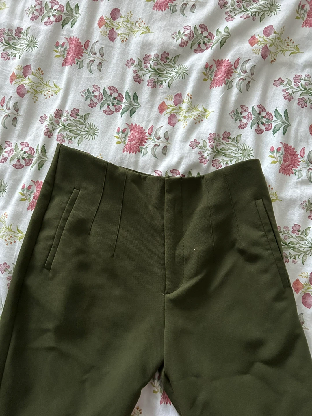 Stradivarius Pants- Brand New - photo 2