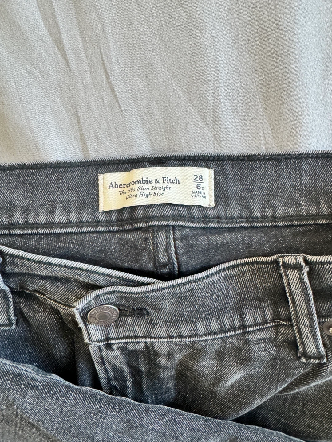 Abercrombie & Fitch The 90s Slim Straight Jeans - Grey - Size 28 - photo 2