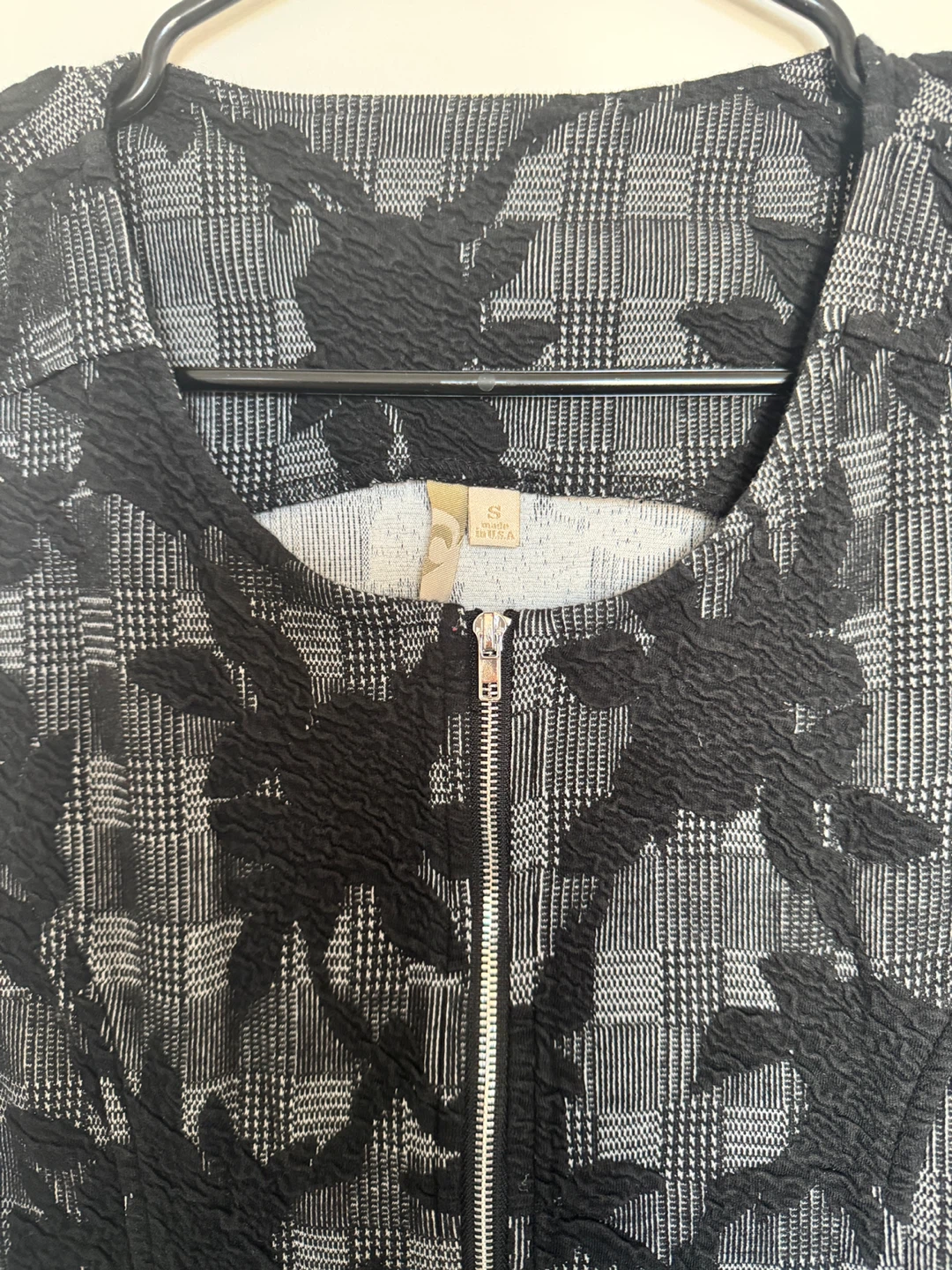 Women's Sleeveless Zip-Up Vest Black/Grey Plaid Floral Size S - photo 3