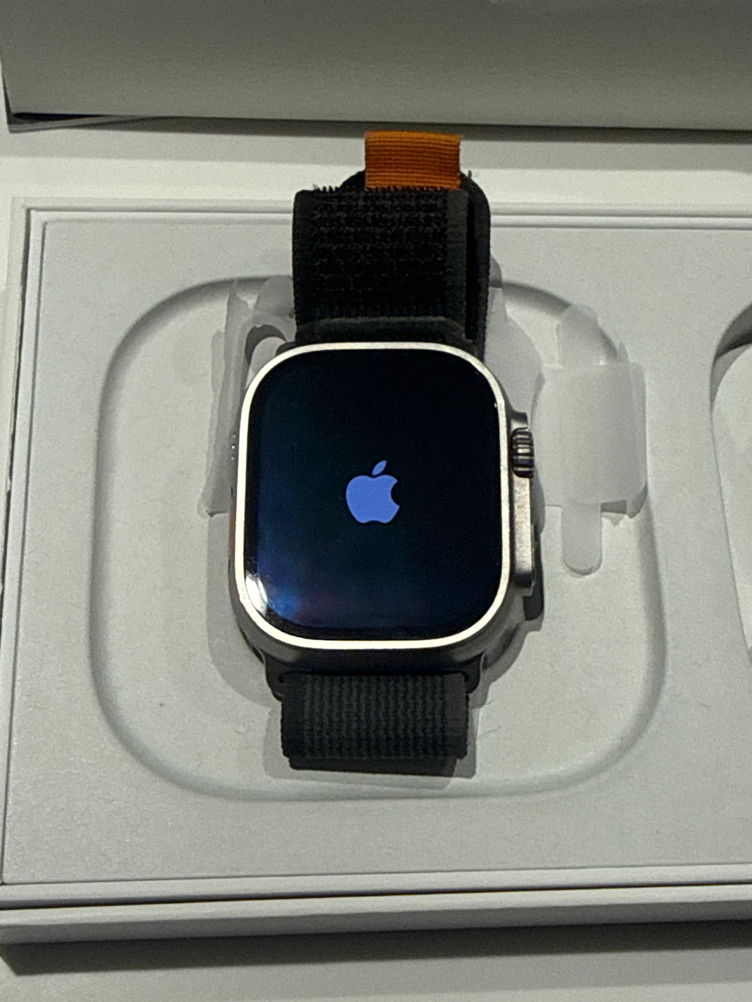 Like New Apple Watch Ultra 49mm Titanium - photo 3