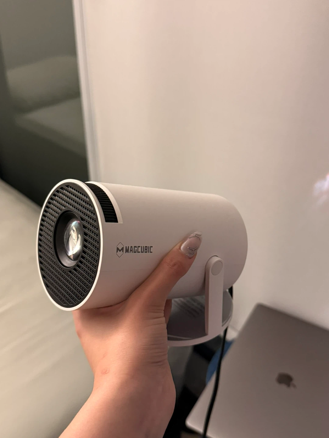 MAGCUBIC Mini Projector