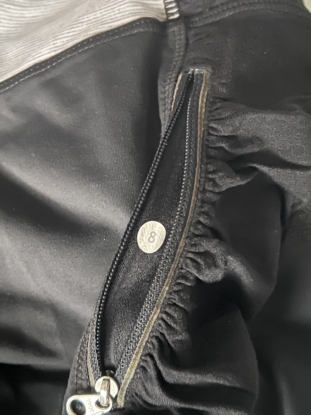 Lululemon Black Ruched Running cropped leggings Size 8 - photo 2