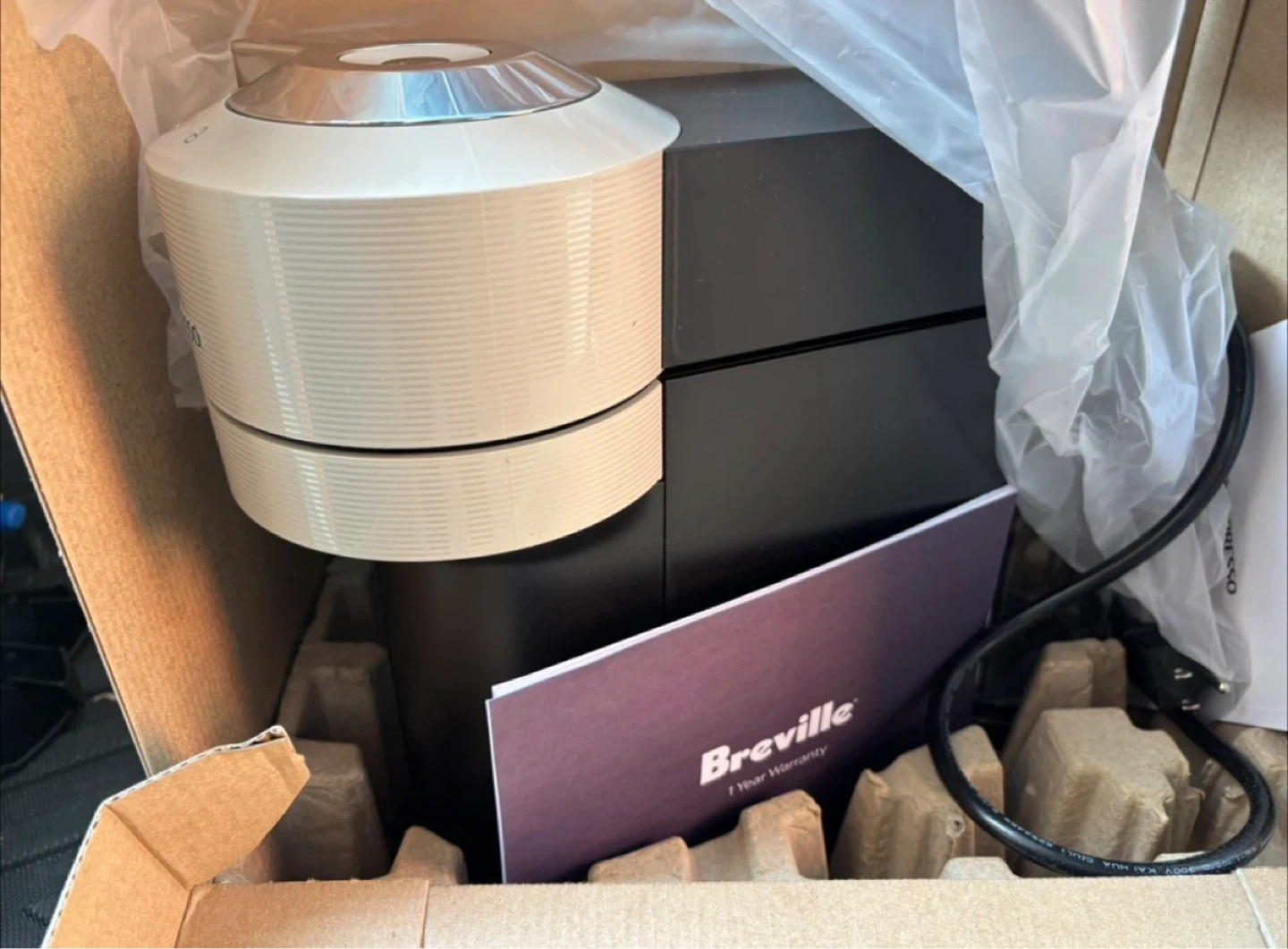Nespresso Vertuo Next by Breville light grey - photo 3