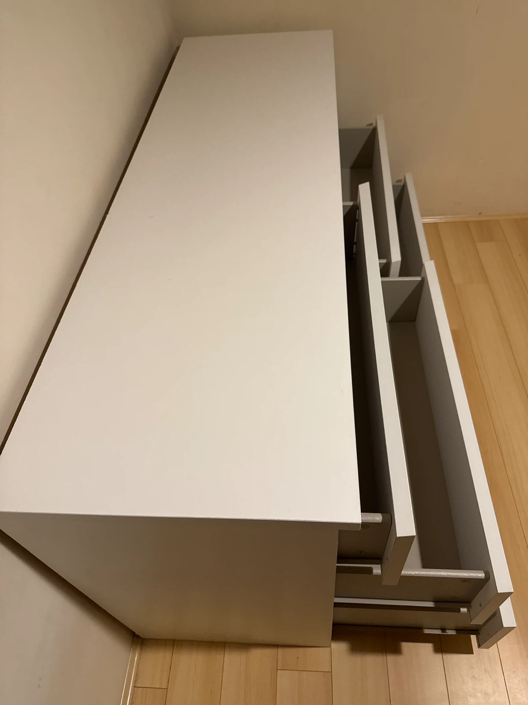 White 6-Drawer Dresser - photo 3