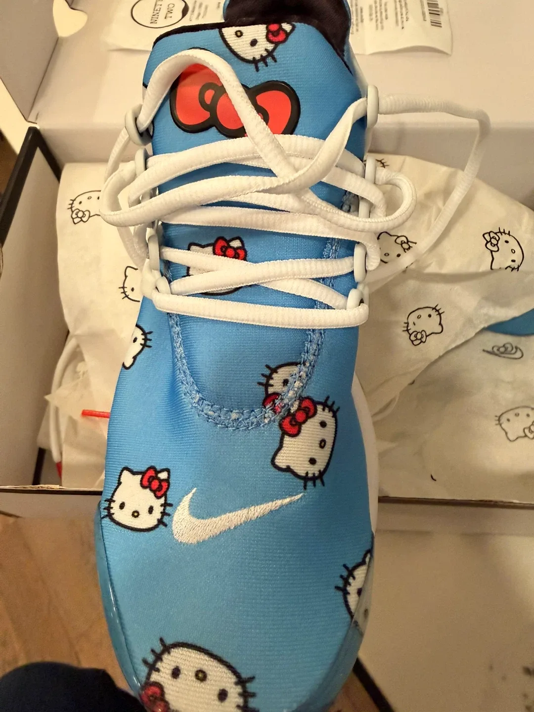 Nike Air Presto QS x Hello Kitty Men's Shoes Size 7 (DV3770 400) - photo 2