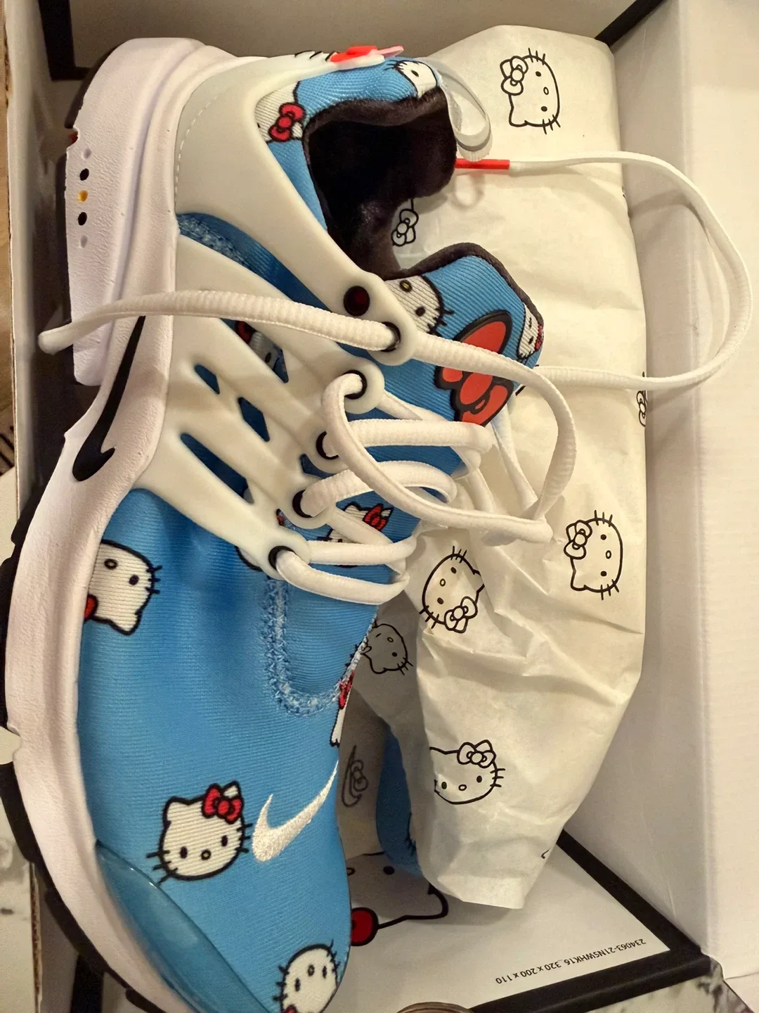Nike Air Presto QS x Hello Kitty Men's Shoes Size 7 (DV3770 400)