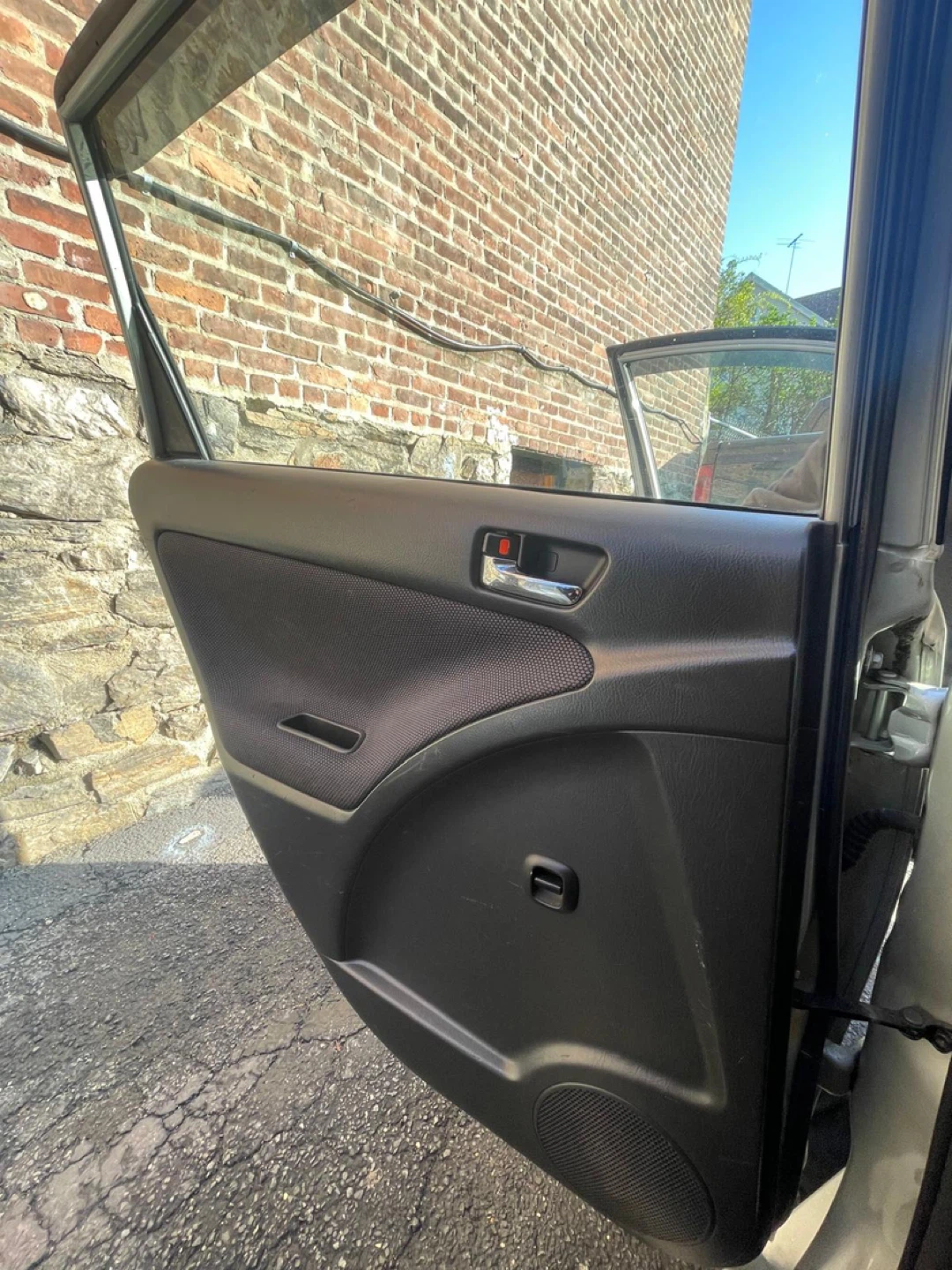 Toyota Matrix Car Seats and Subwoofer - photo 3