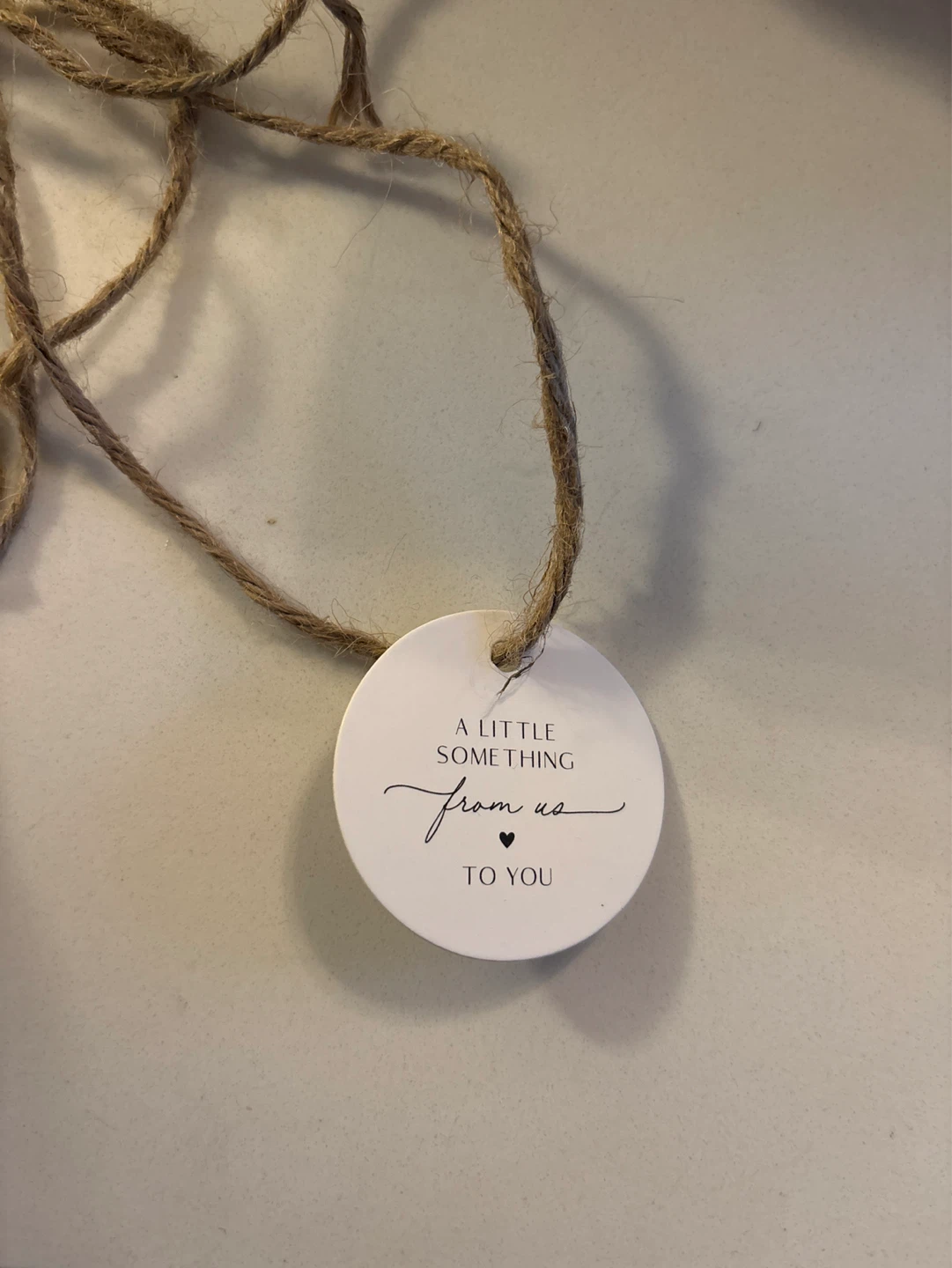47 Round Kraft Gift Tags with Twine