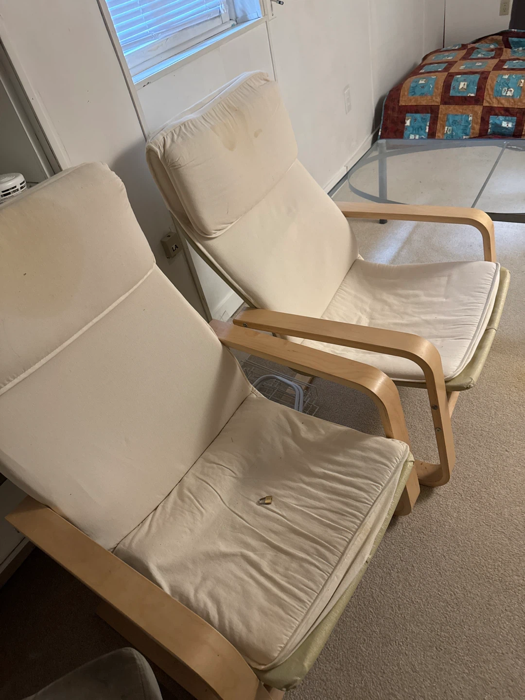 2 x Cream Lounge Chairs with Wooden Frame - photo 2