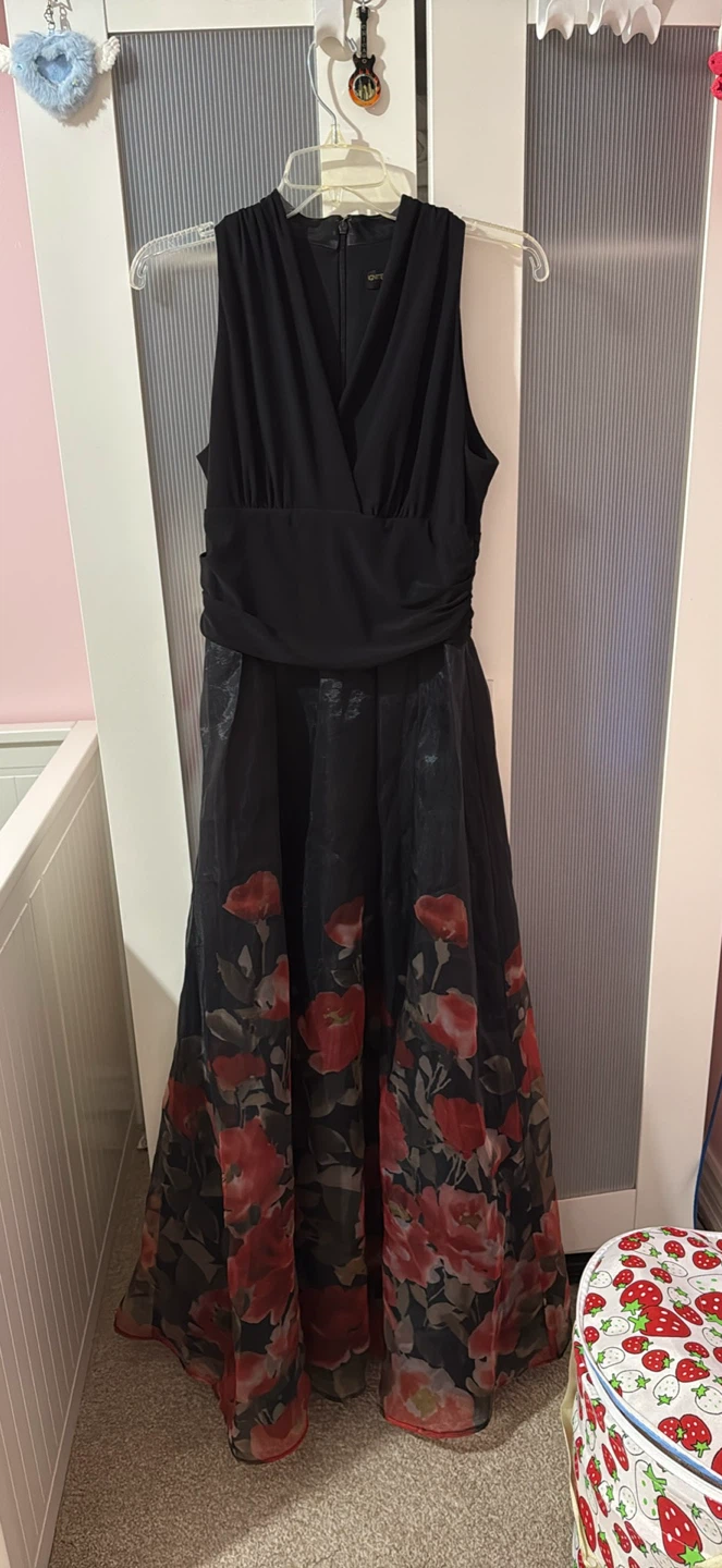Evening / Prom Black Floral Print Dress