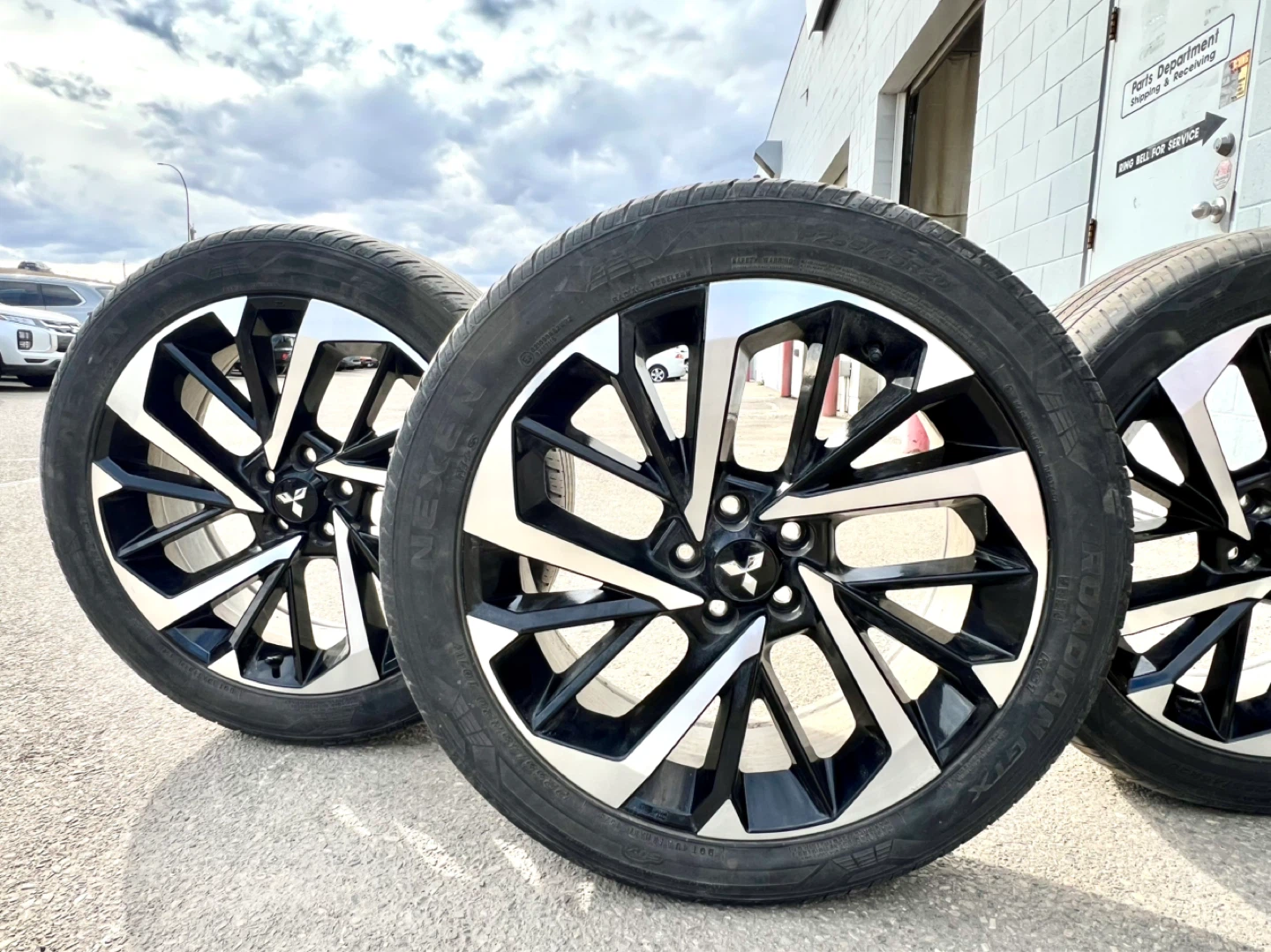🚗OEM 20”Rims +Tires (4 pcs)Great Condition/ Fits Multiple Brands