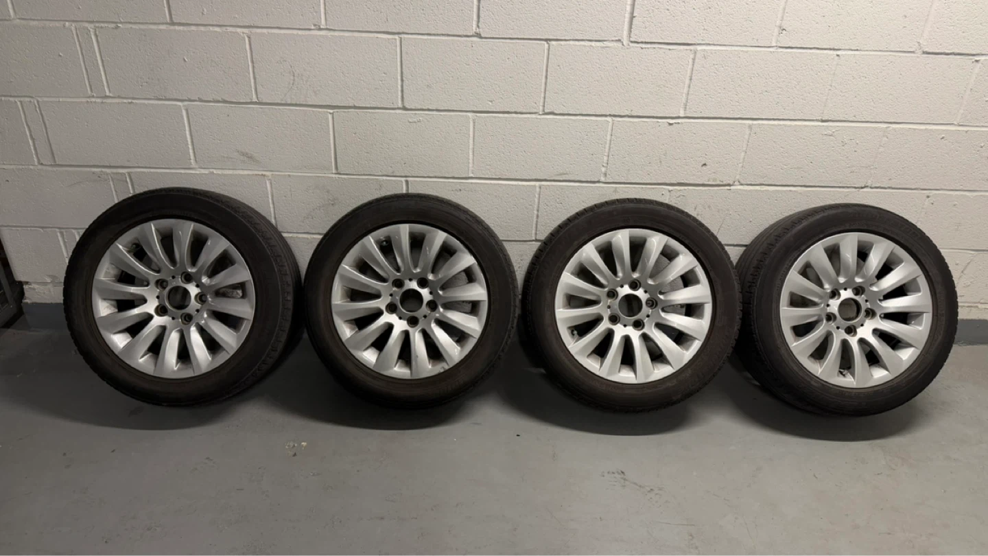 Selling these oem e90 2009 bmw 3 series rims.