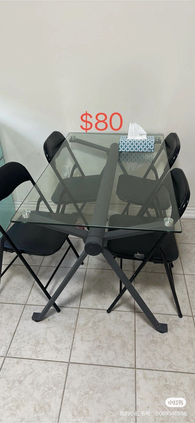 Dinning table with 4 chairs