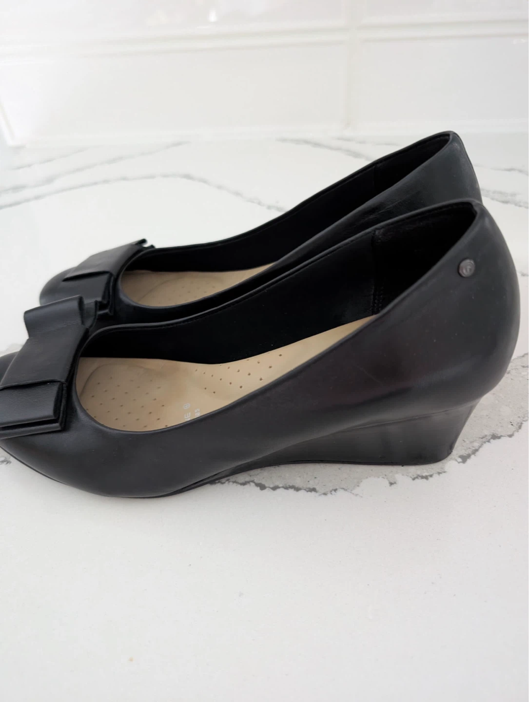 Rockport Women's Black Wedge Shoes with Bow - photo 2