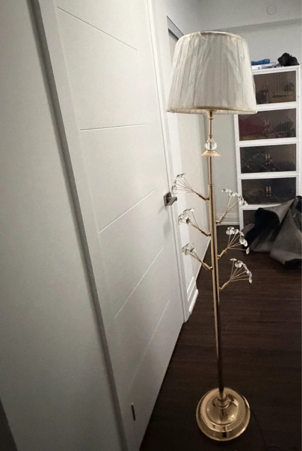 Gold Floor Lamp with Crystal Accents - photo 2