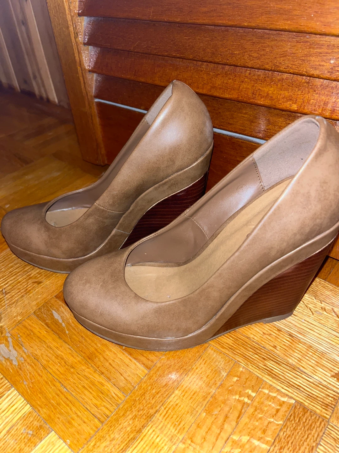 Le Château Brown Wedge Pumps