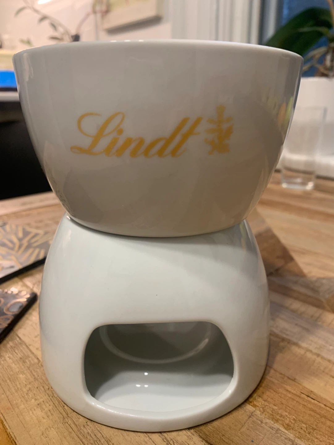Lindt White Ceramic Fondue Pot