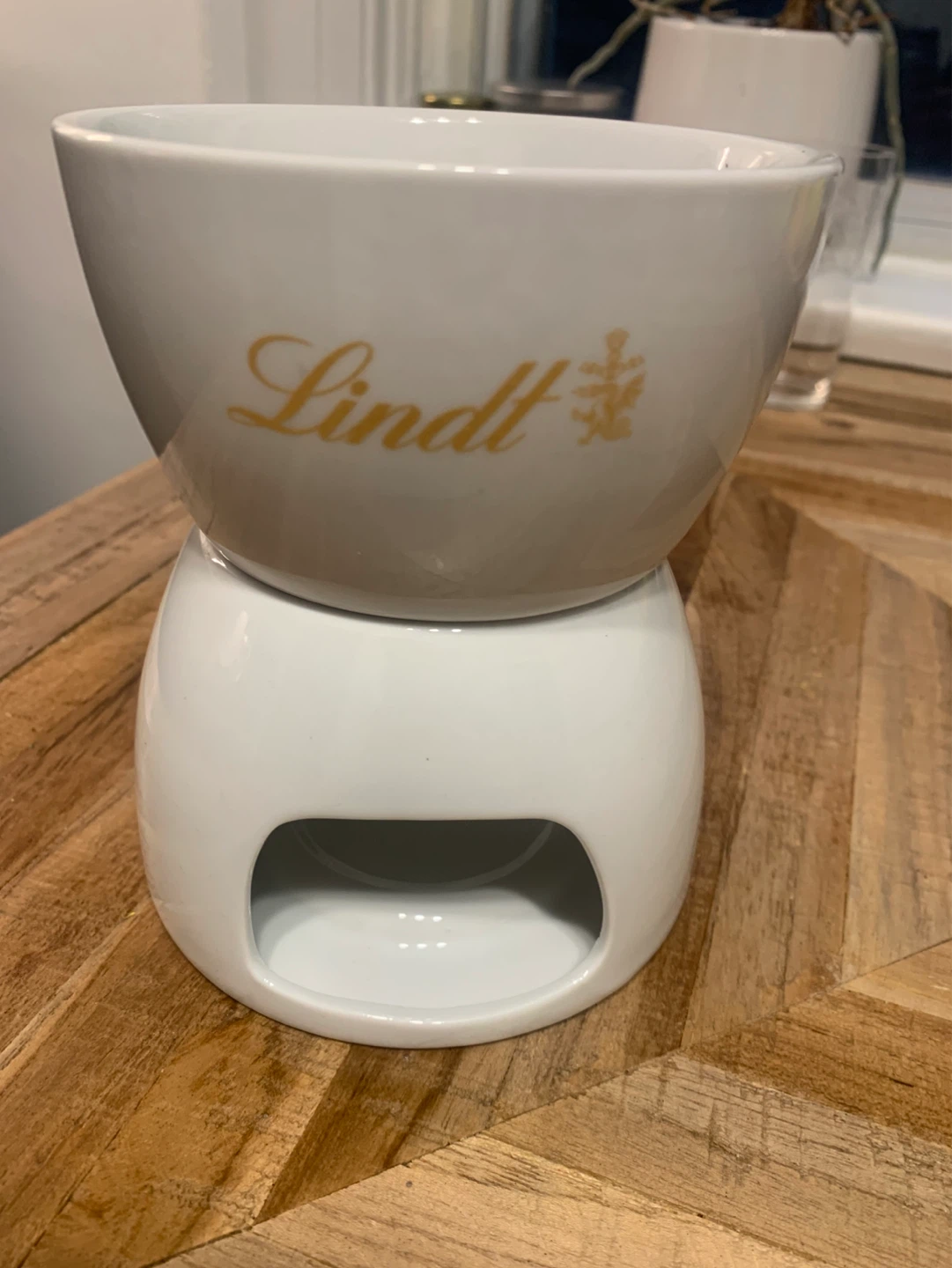 Lindt White Ceramic Fondue Pot - photo 2