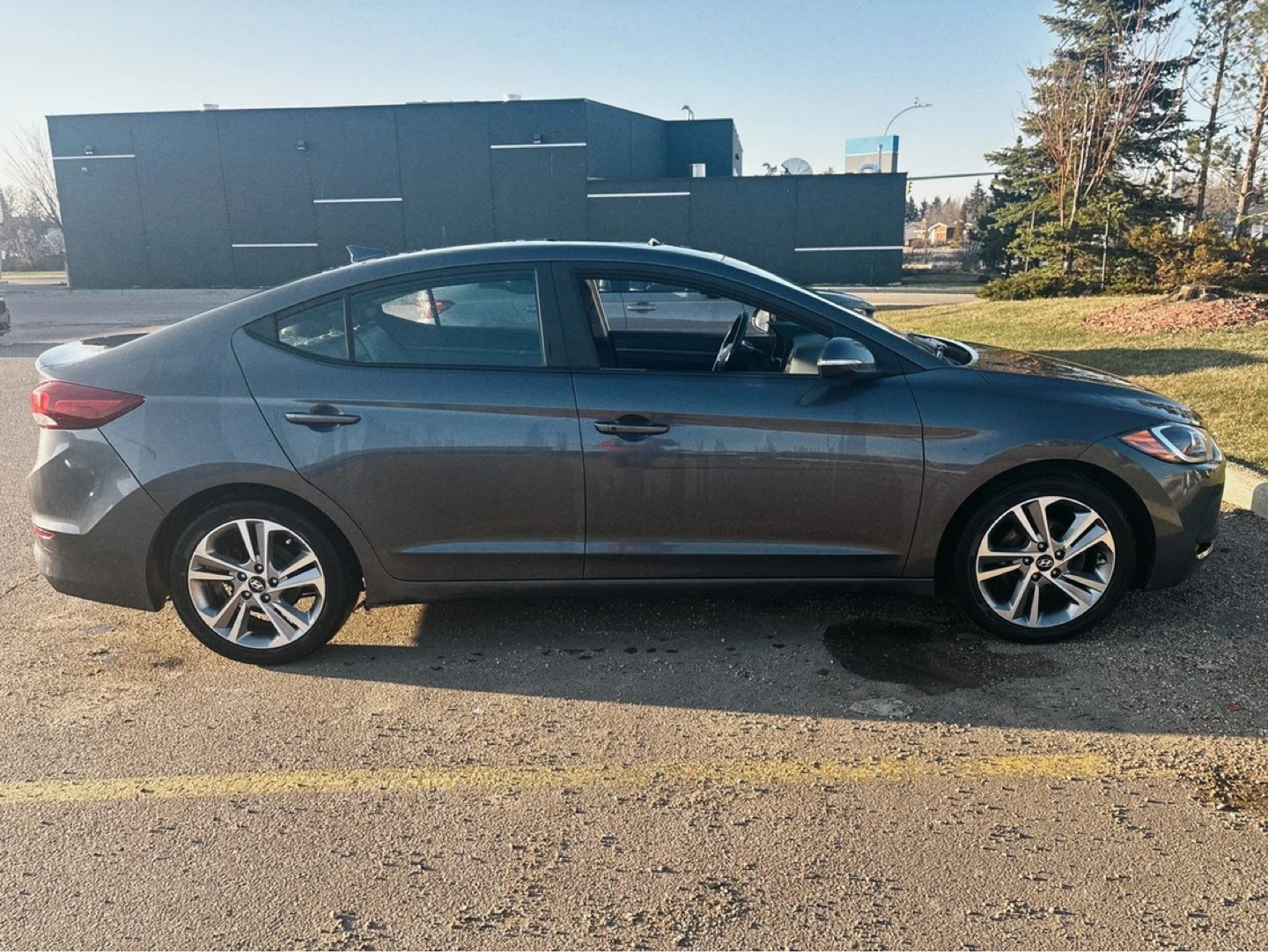 2017 Hyundai Elantra Dark Grey - photo 2