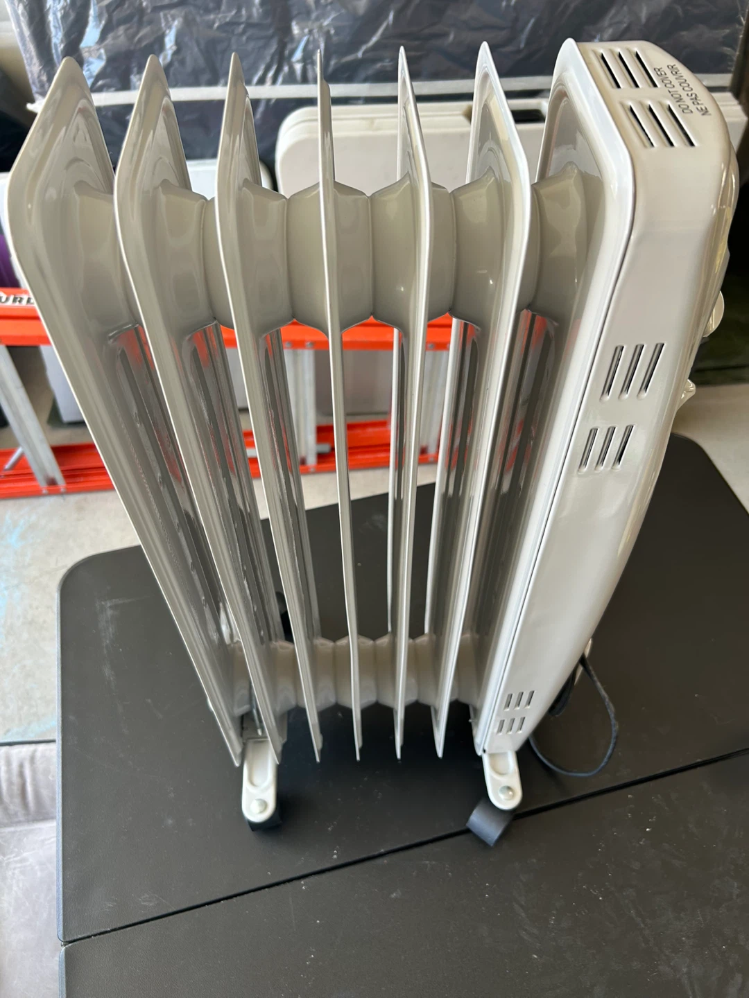 Pelonis Oil-Filled Radiant Heater PHO15A2AGW - photo 2